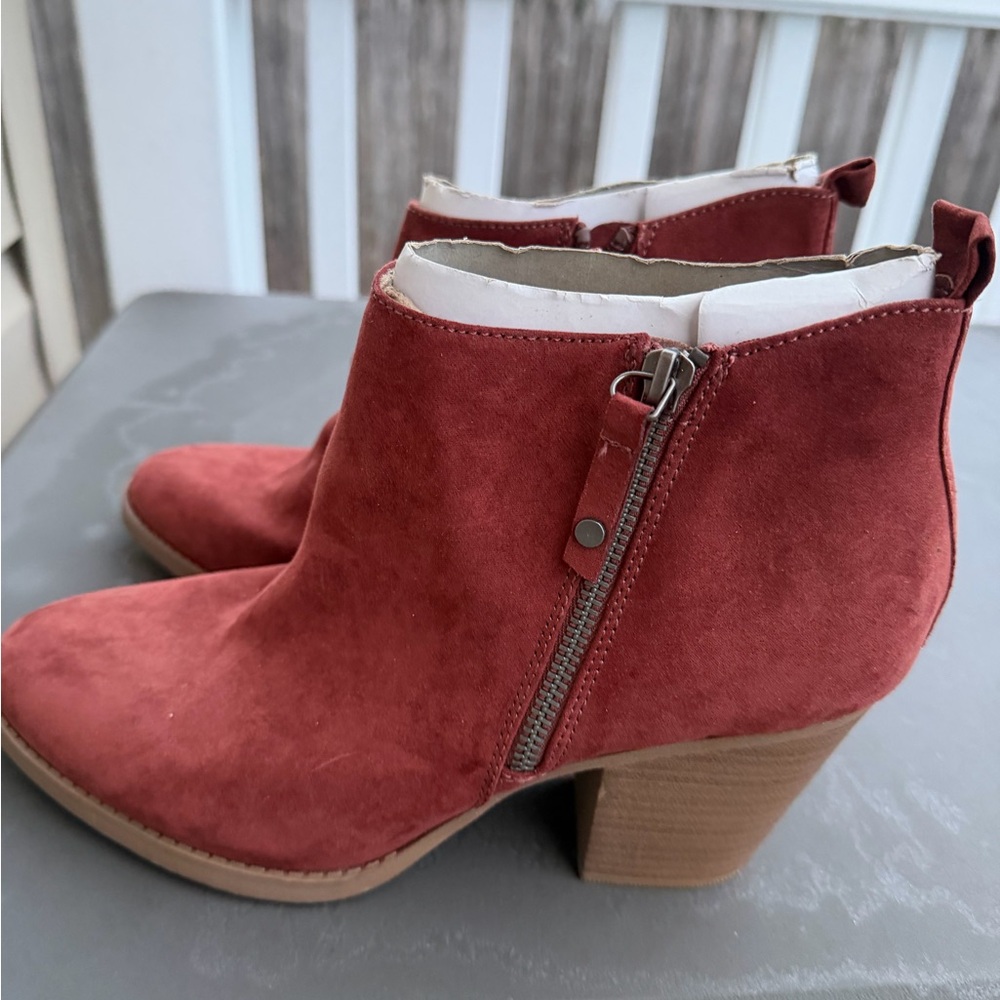 Universal Thread Ankle Boots
